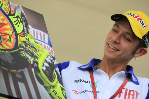 MotoGP Stars In Charity Auction Aug. 27; Fans Can Watch Moto2 Bike This Week