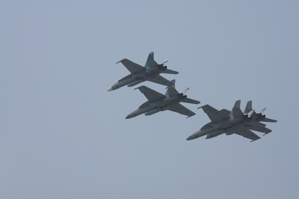 Salute To Military Grows On Race Day With Historic Second Flyover