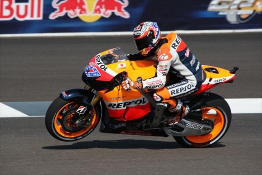 Stoner Dominates 2011 Red Bull Indianapolis GP