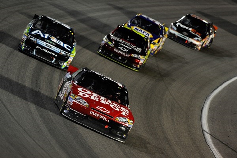 Stewart Wins Homestead Thriller, Brings Sprint Cup Back Home To Indiana