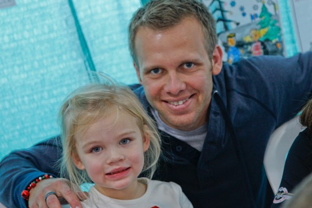Carpenter, Mann Visit IMS Kids Club Christmas Event