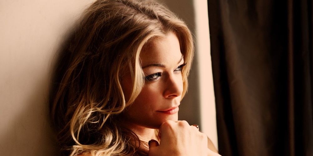 Grammy Winner Rimes To Sing National Anthem