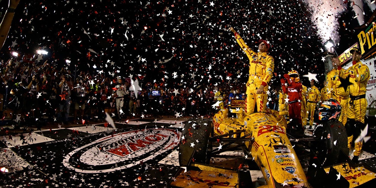 Hunter-Reay Blitzes Way To Victory in Iowa
