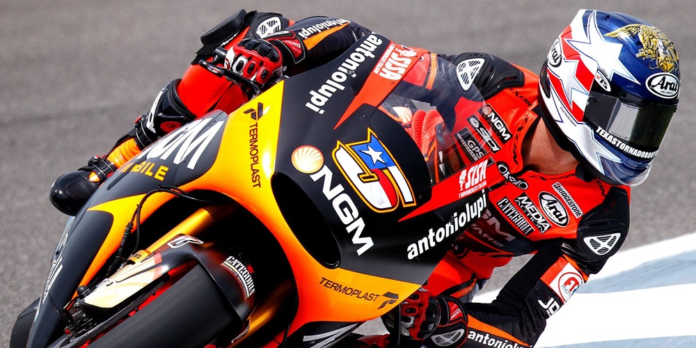 Yamaha Auctioning Edwards MotoGP Gear For Charity