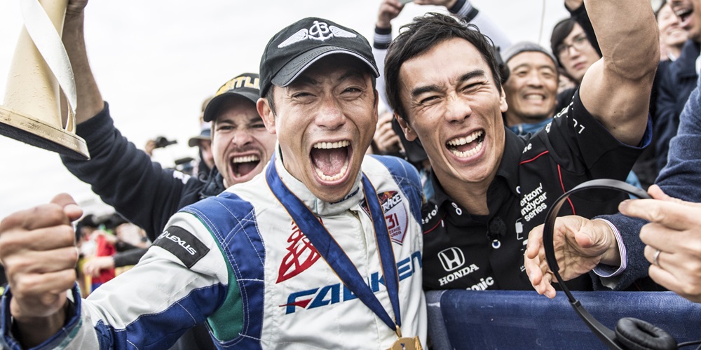 Yoshihide Muroya and Takuma Sato