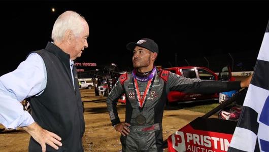 Gordon Knows Dirt Is Vital Part of Larson’s Winning Racing Recipe