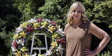 Indy 500 Wreath Is Proud Part of Indiana Woman’s Blossoming Business