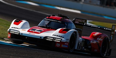 Porsche Penske Starts Strong in TireRack.com Battle on the Bricks