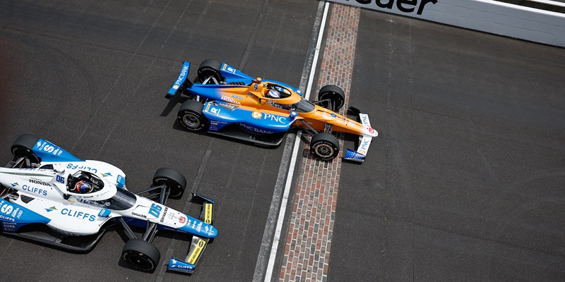 Dixon, Honda Drive to Top of Miller Lite Carb Day Practice