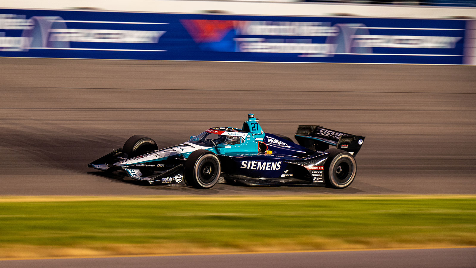 Kyle Kirkwood races at St Louis