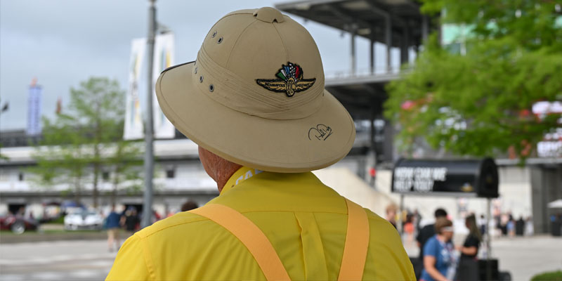 The back of a safety patrol member in the plaza