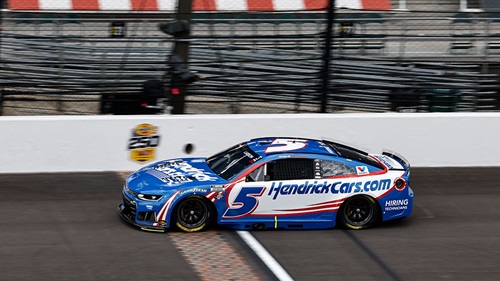 Kyle Larson races the Brickyard 400