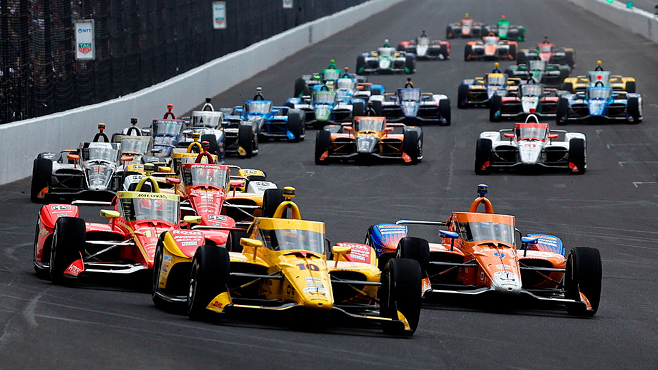Cars race