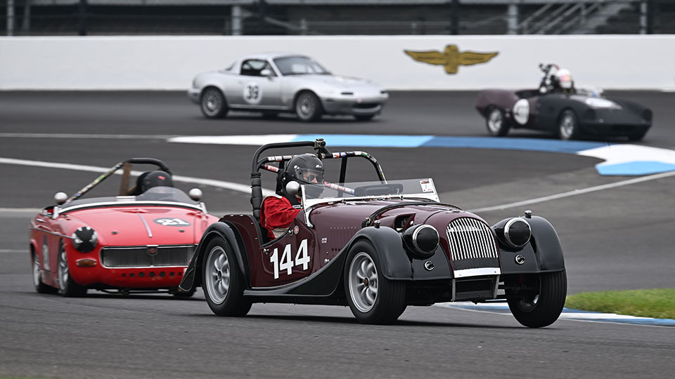 Cars race at SVRA