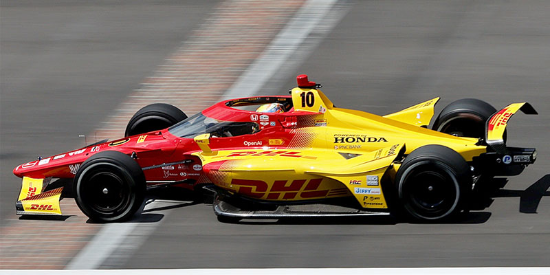 Alex Palou crosses the Yard of Bricks in Wednesday practice