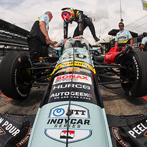 Rossi enters his car to start practice